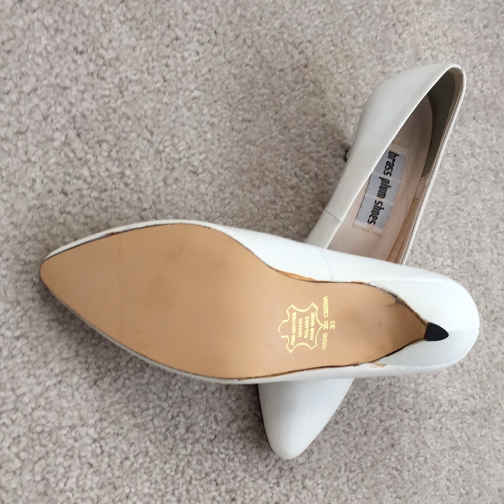 Pumps - Picture 2 of 3